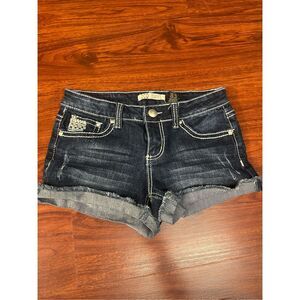 ZCO Embroidered denim shorts size 7. ￼